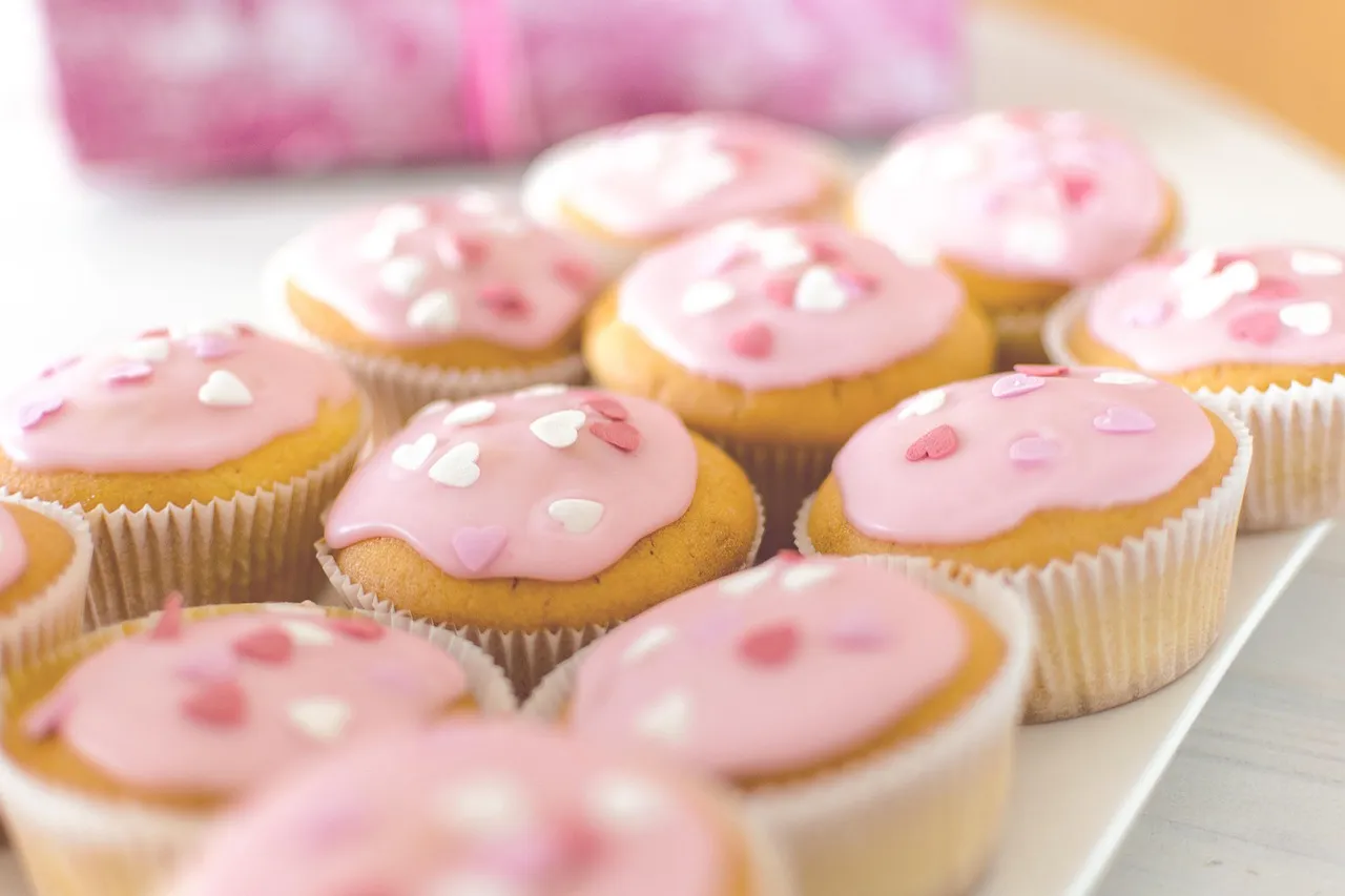 Pink frosted cupcakes
